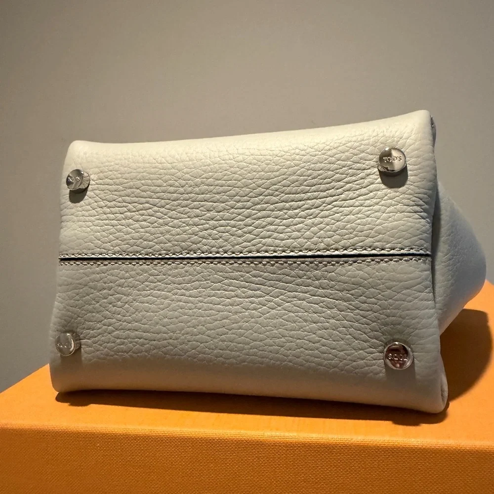 Tod’s micro crossbody bag with pebbled leather - Picture 4 of 5